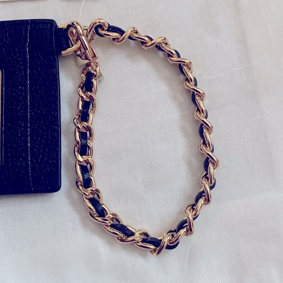New- Micheal Kors key & card holder with attached chain - Picture 8 of 9